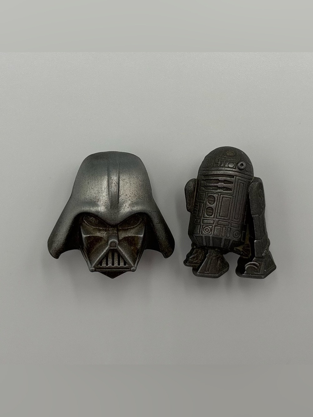 RARE Limited Edition Star Wars 2011 R2-D2 + Darth Vader Croc Shoe Charms